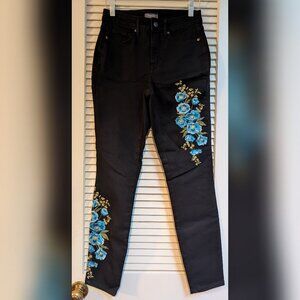 NWOT Martha Stewart Embroidered Flower Black Skinny Jeans | Size 0